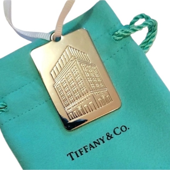 Tiffany & Co. Silver Christmas Edition Landmark Tag - Picture 6 of 7